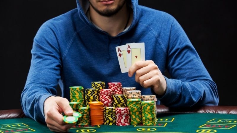 SAOWIN - Luật Chơi Poker 2025: Bí Mật Của Người May Mắn 9 Chiến Lược và Tâm Lý Trong Chơi Poker